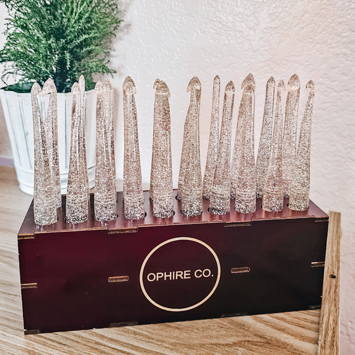 Wooden 20 Hook Stand OphireCo