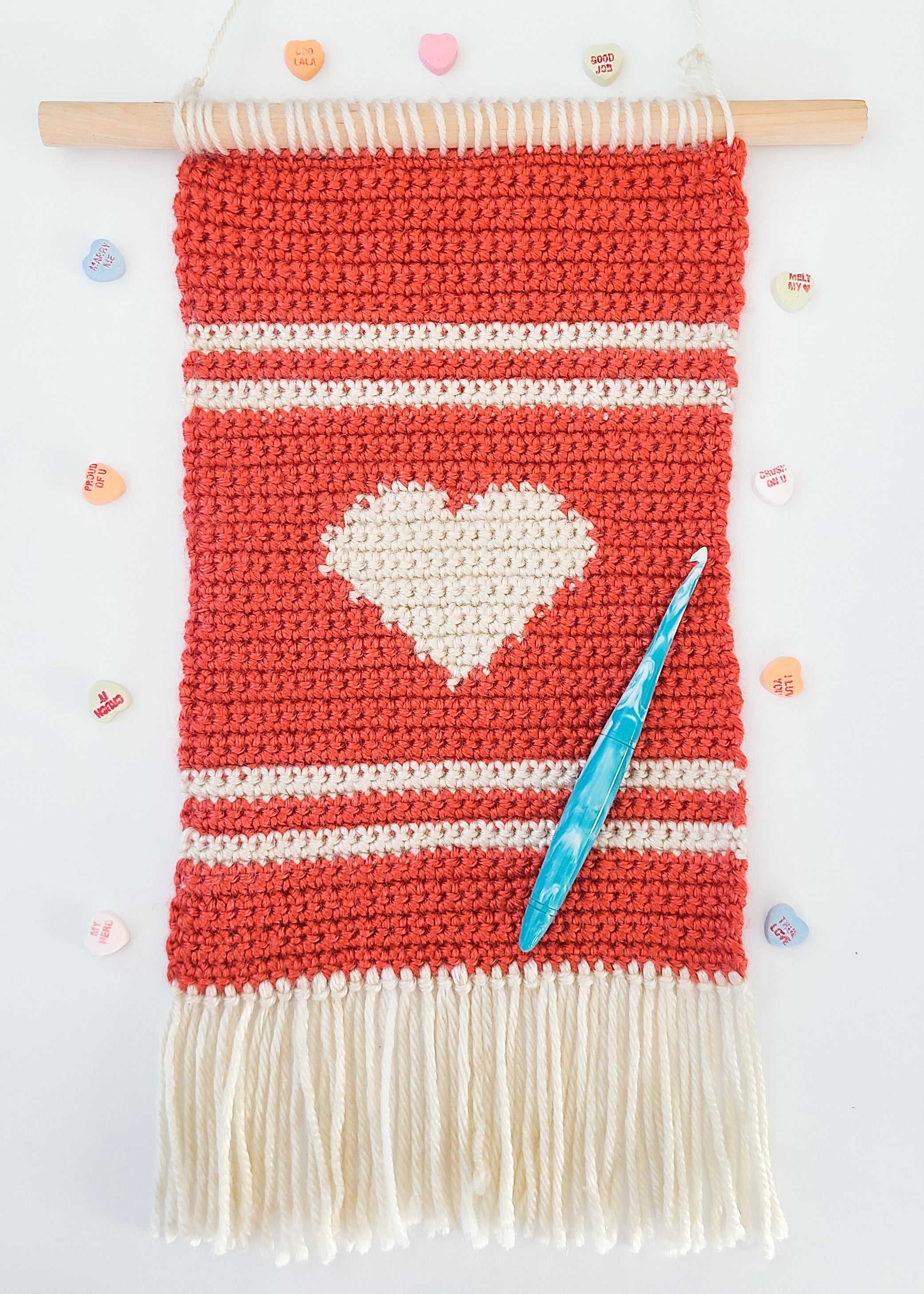 Crochet Valentine's Wall Hanging || Free Crochet Pattern