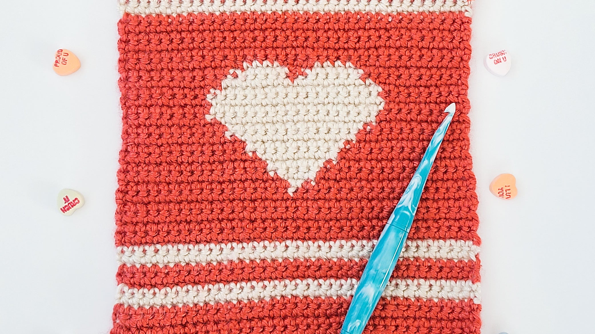 Crochet Valentine's Wall Hanging || Free Crochet Pattern